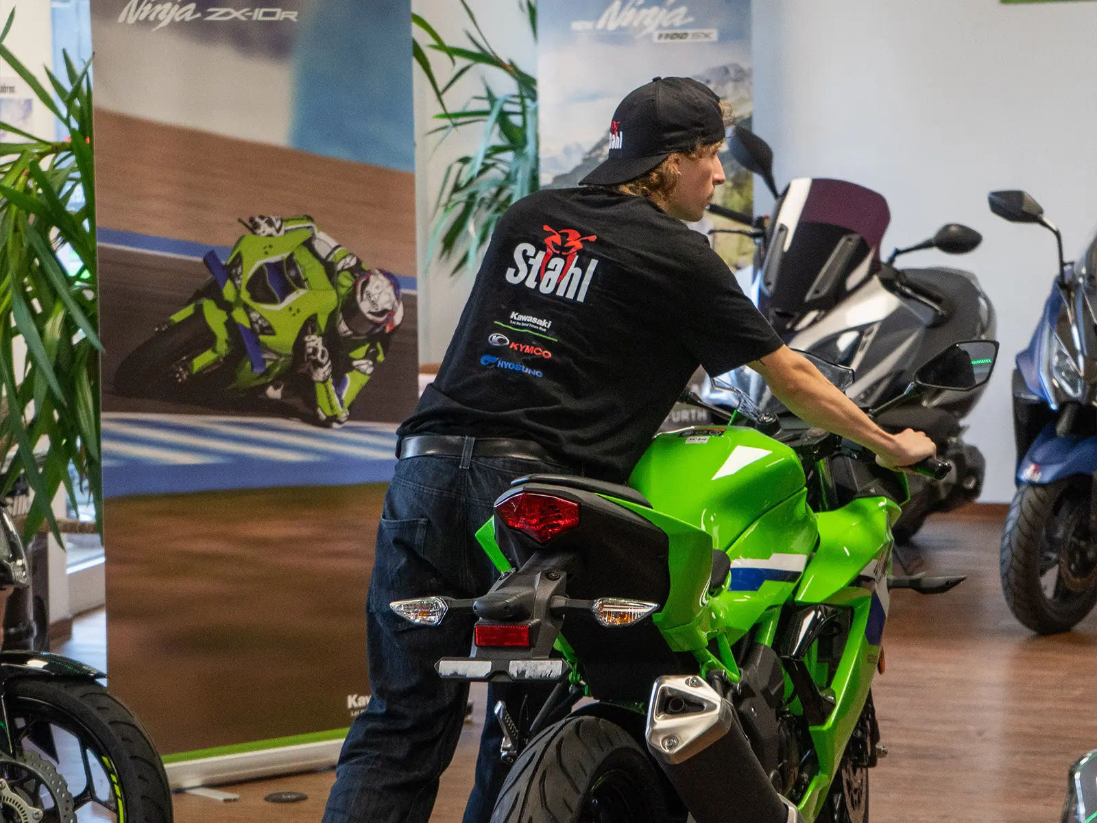 260825 main alarm gewerbe motorradhaus stahl referenz